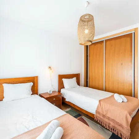 Ocean Terrace - Private Patio With Bbq & Sea View