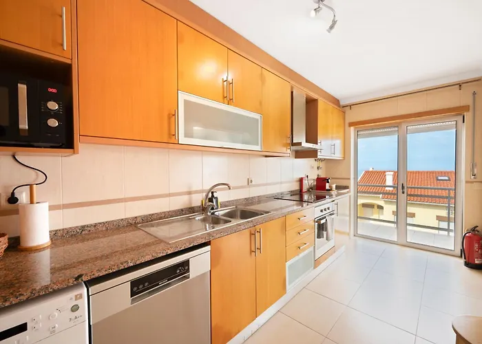 Ocean Terrace - Private Patio With Bbq & Sea View